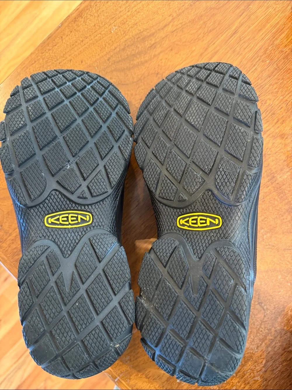 Keen Men’s Black Slip-On Leather Clog 11.5 sz